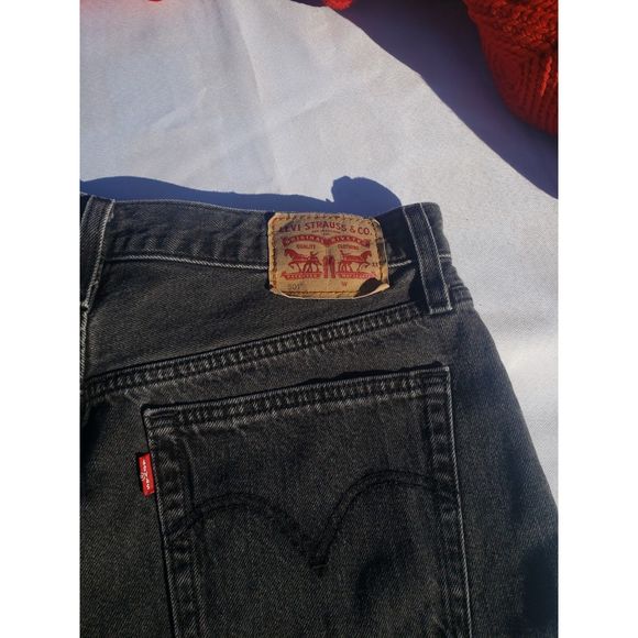 Iconic Levi's 501 Shorts - Frayed Hem, Washed Black - Effortless Cool! W30 - Picture 6 of 8